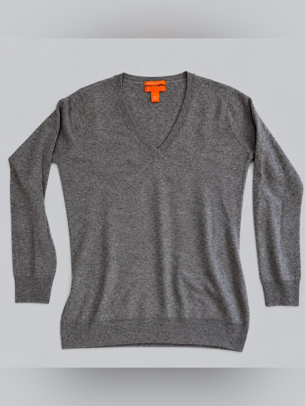 Women’s Grey V-Neck Sweater Size Small